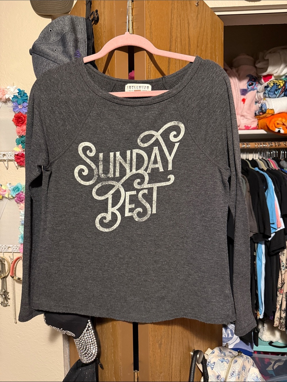 Idyllwind Charcoal Gray 'Sunday Best' Graphic Pullover